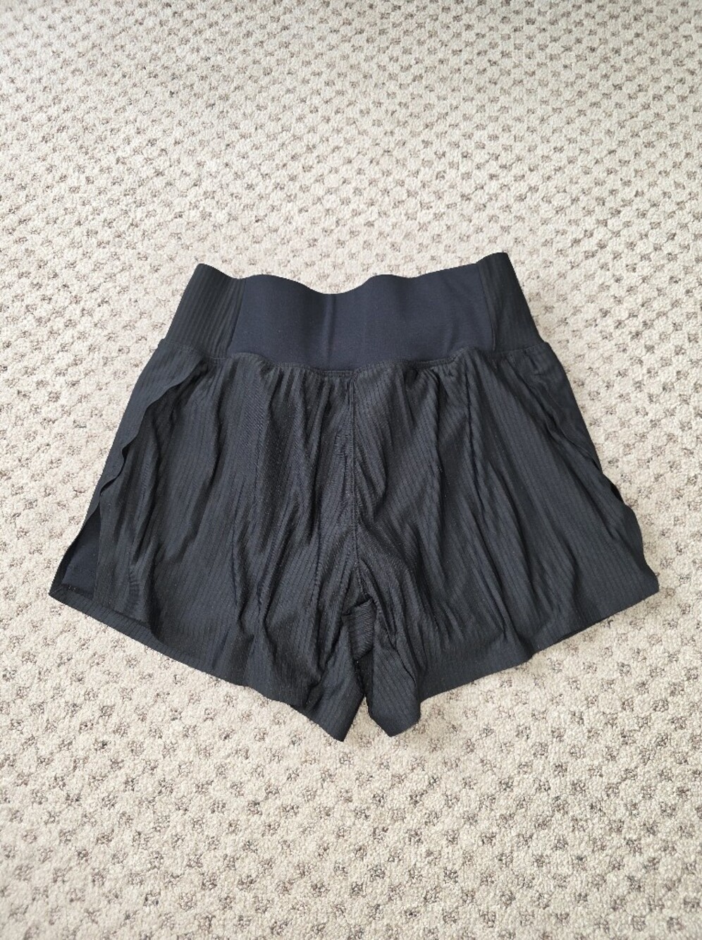 Rise Free To Be Shorts - Picture 2 of 6